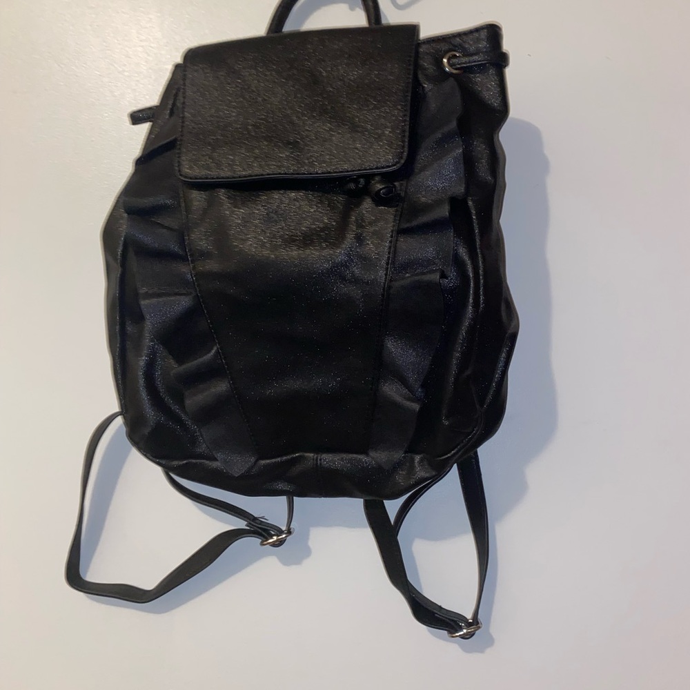 Ruffle Backpack - Picture 2 of 7